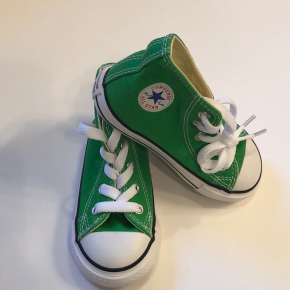 Infant converse NWT and original box price is firm - Picture 1 of 3